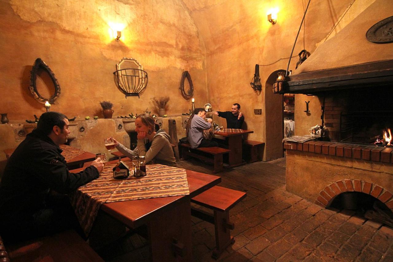 Travel Hostel Cesky Krumlov Ngoại thất bức ảnh