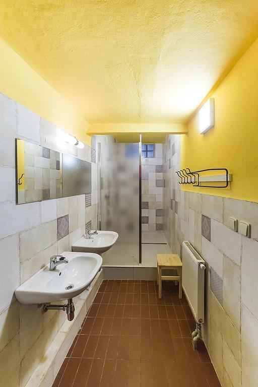Travel Hostel Cesky Krumlov Ngoại thất bức ảnh